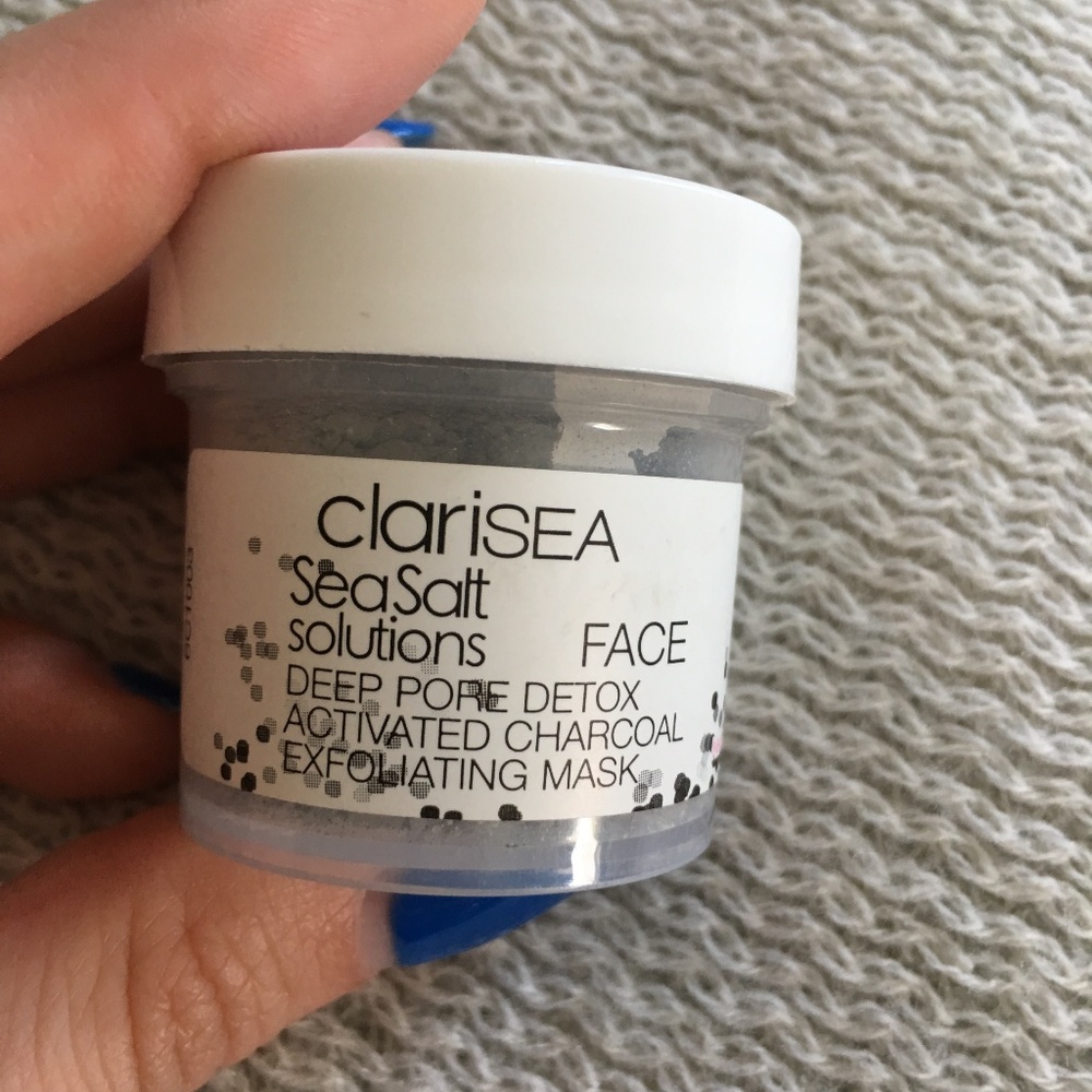 4/$15 clariSEA Deep Pore Detox Exfoliating Mask